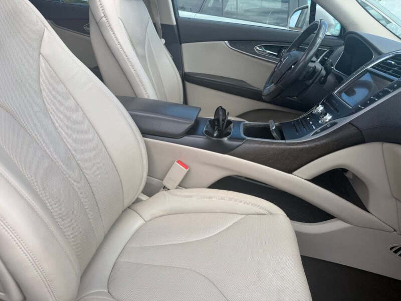 2020 Lincoln Nautilus Reserve