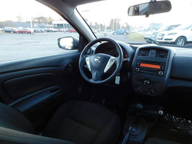 2017 Nissan Versa 1.6 S