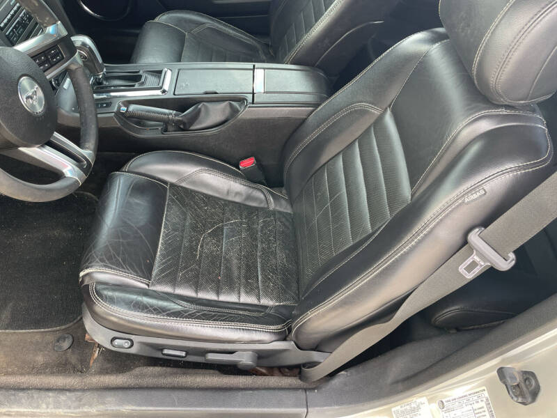 2013 Ford Mustang V6 Premium