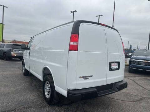 2025 Chevrolet Express 2500