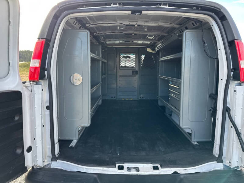 2022 Chevrolet Express 2500