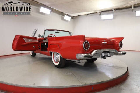 1957 Ford Thunderbird