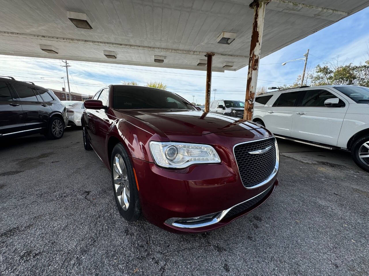 2015 Chrysler 300 for sale at KAISER MOTOR CARS.LLC in Bowling Green, KY