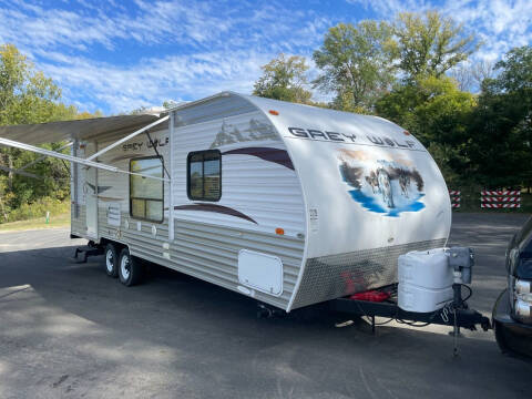 2012 Wildwood GREY WOLF