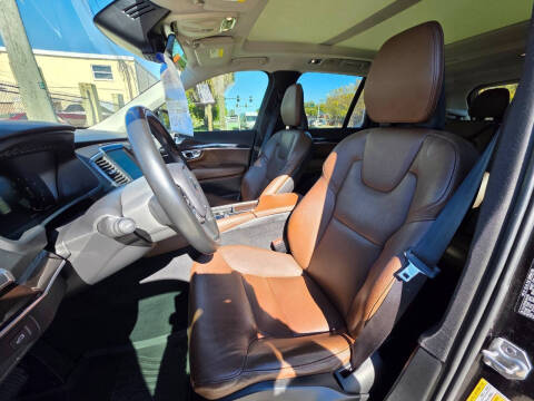 2019 Volvo XC90 T6 Momentum