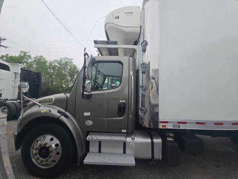 2019 Freightliner M2 106
