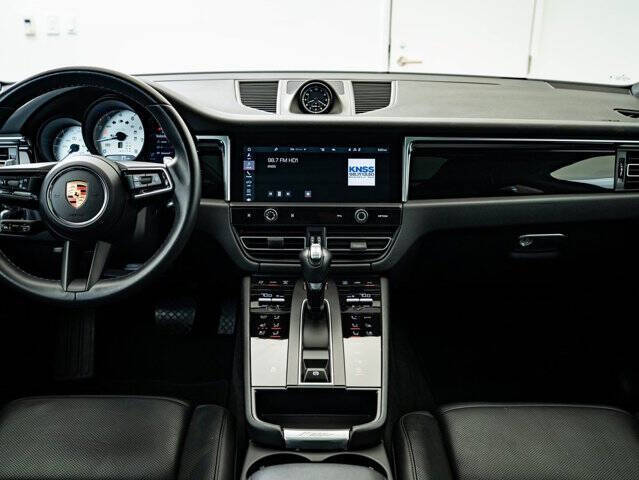 2023 Porsche Macan