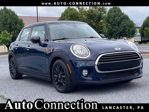 2017 MINI Hardtop 4 Door Cooper
