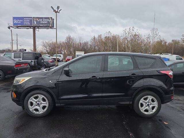 2017 Ford Escape S