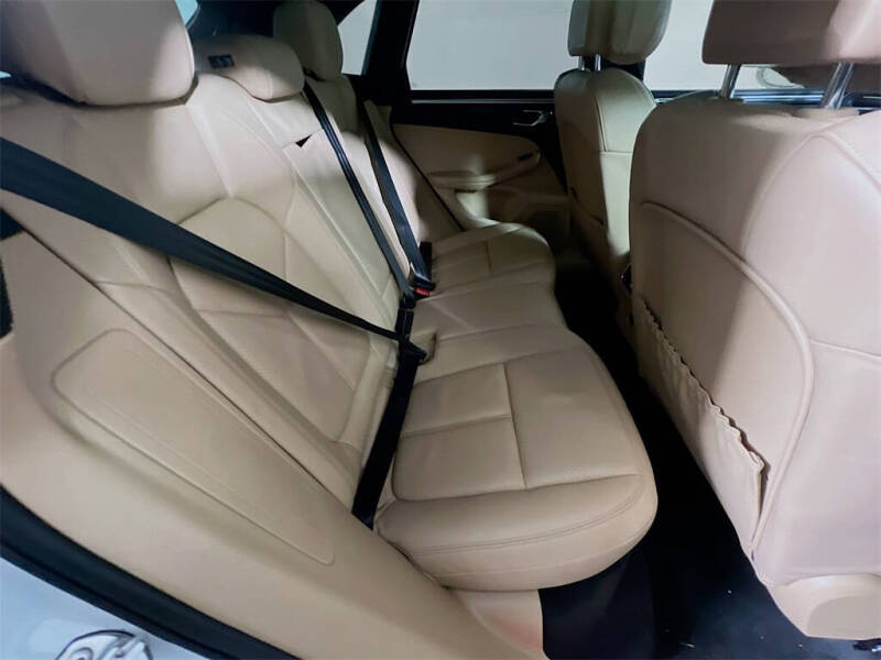 2020 Porsche Macan S