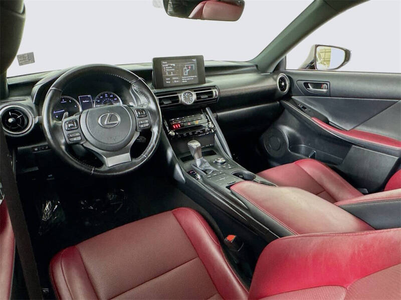2021 Lexus IS 300