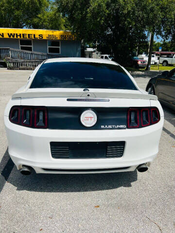 2013 Ford Mustang GT Premium