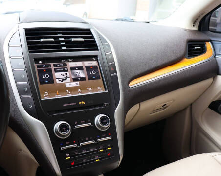2019 Lincoln MKC Select