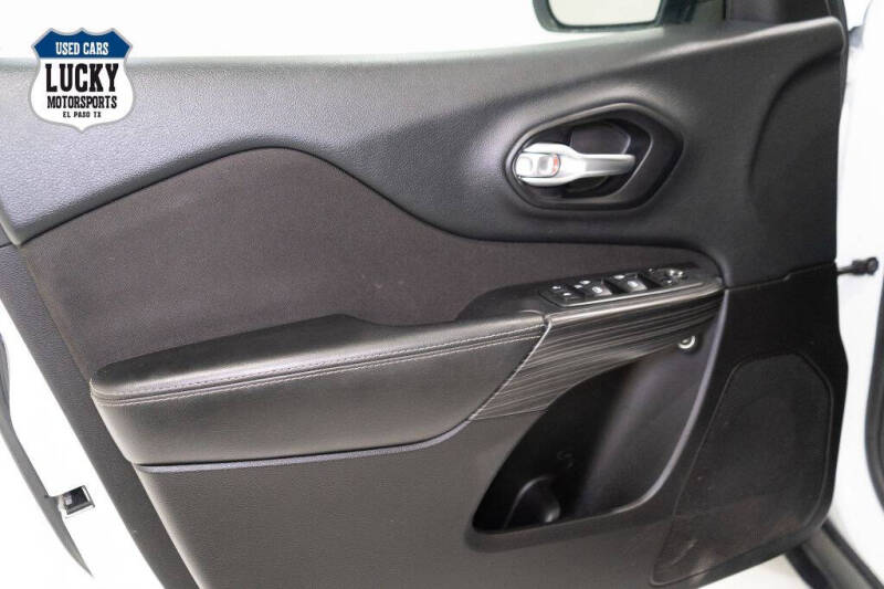 2015 Jeep Cherokee Sport