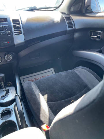 2010 Mitsubishi Outlander ES