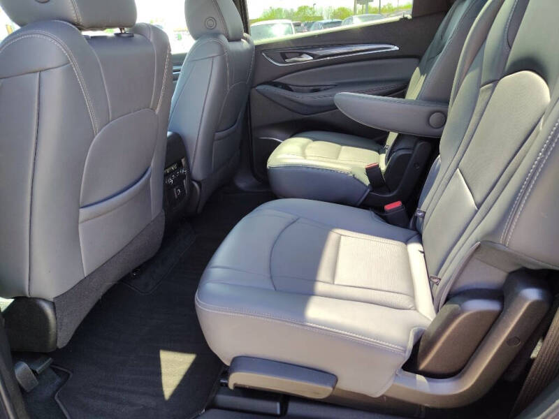 2023 Buick Enclave Essence