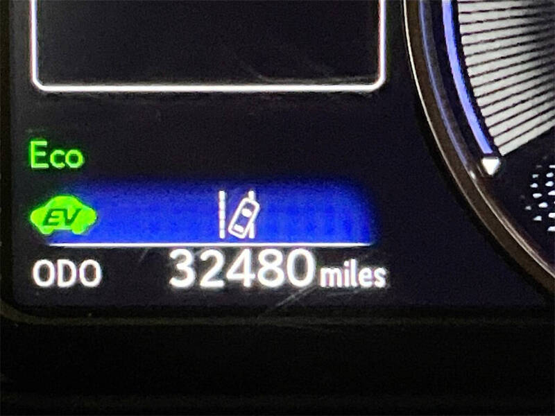 2024 Lexus UX 250h F SPORT Design