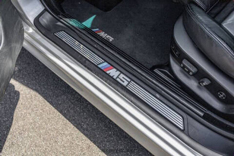 2002 BMW M5