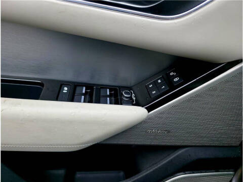 2019 Land Rover Range Rover Velar P380 R-Dynamic HSE