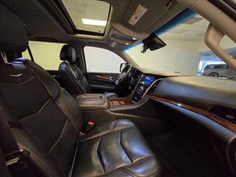 2020 Cadillac Escalade Luxury