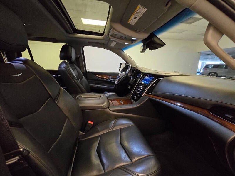 2020 Cadillac Escalade Luxury