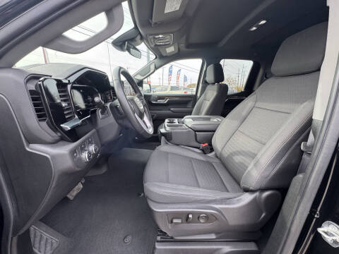 2023 GMC Sierra 1500 Elevation Standard