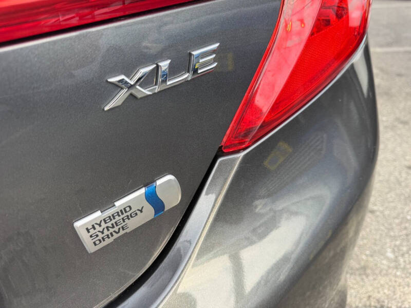 2012 Toyota Camry Hybrid XLE