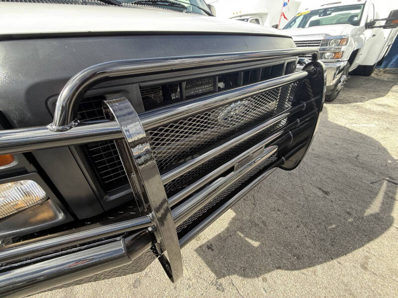 2012 Ford E-350