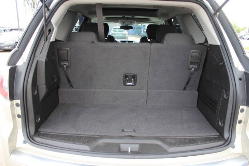 2016 GMC Acadia SLE-2