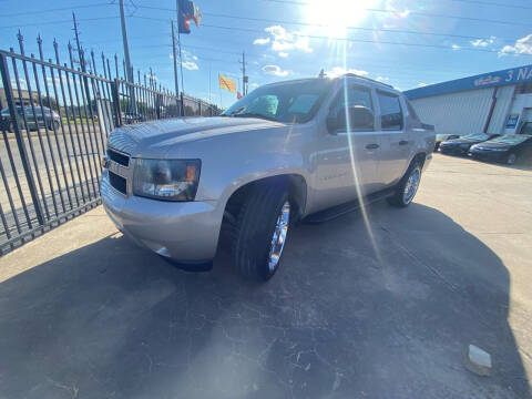 2007 Chevrolet Avalanche for sale at Buy-Fast Autos in Houston TX