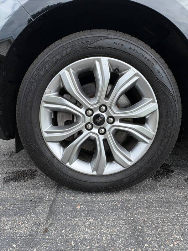 2024 Ford Edge Titanium