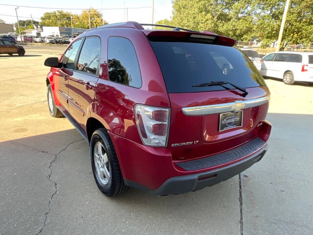 2005 Chevrolet Equinox for sale at Auto Connection in Waterloo, IA