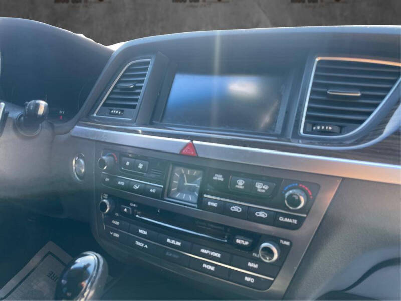 2016 Hyundai Genesis