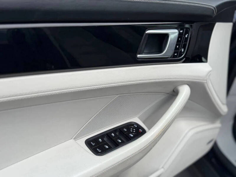 2018 Porsche Panamera