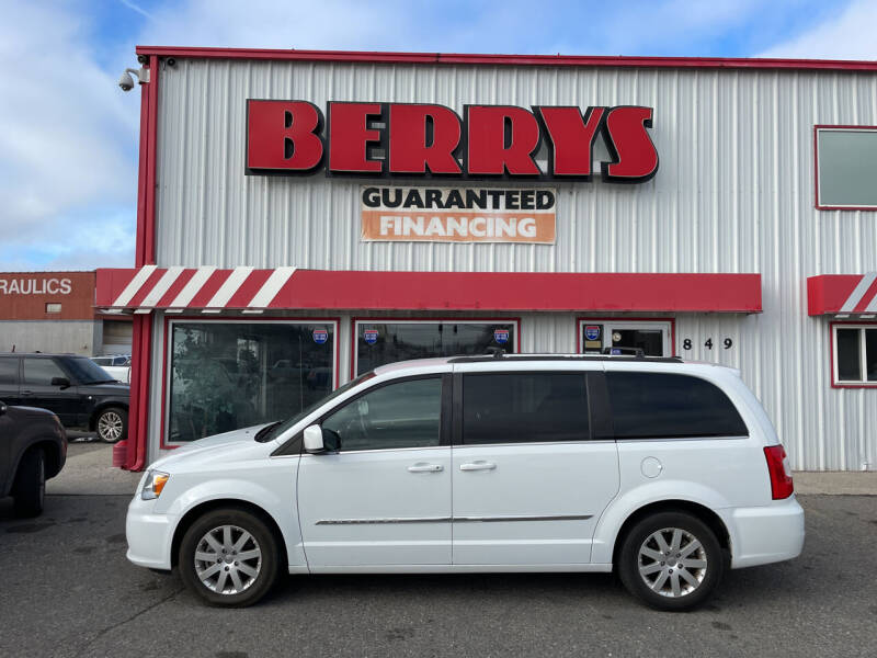 2015 Chrysler Town and Country for sale at Berry's Cherries Auto in Billings MT