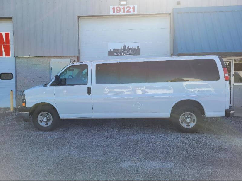 2017 Chevrolet Express LT 3500