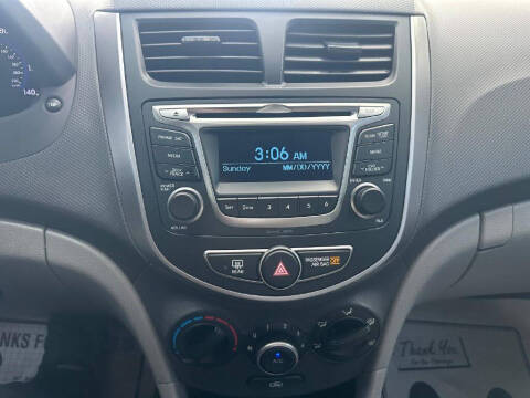 2016 Hyundai Accent SE