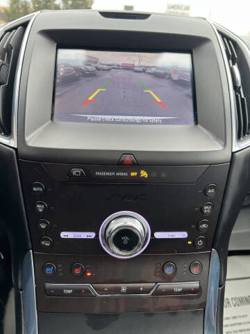 2020 Ford Edge Titanium