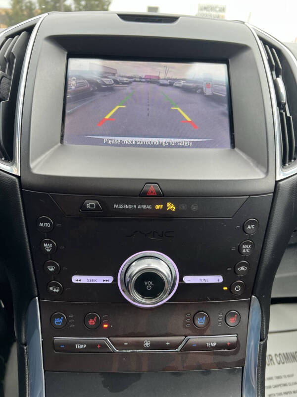 2020 Ford Edge Titanium