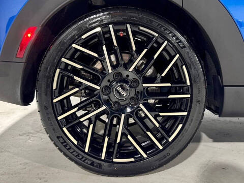 2025 MINI Hardtop 4 Door