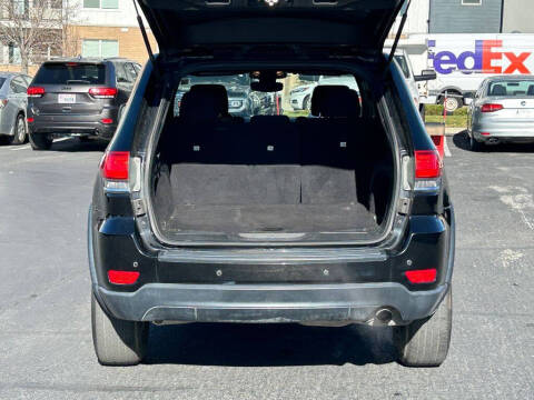 2017 Jeep Grand Cherokee Laredo