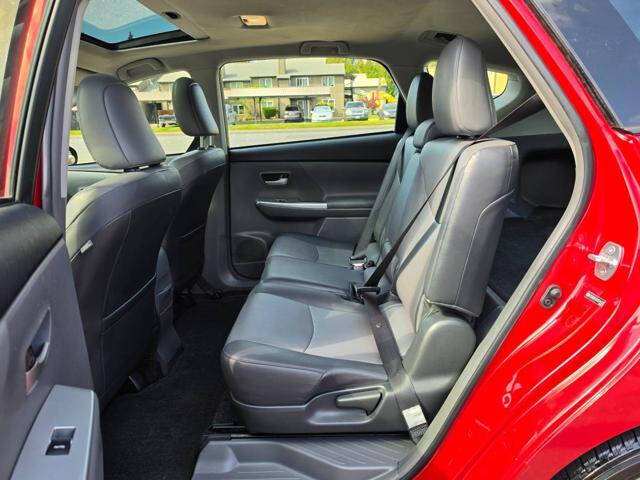 2012 Toyota Prius v Five