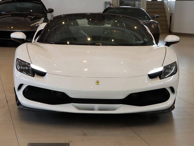 2025 Ferrari 296 GTS