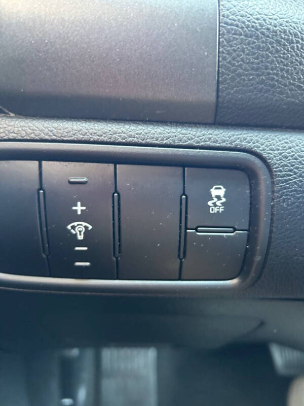 2017 Kia Forte5 LX