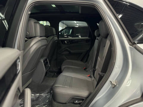2023 Porsche Cayenne