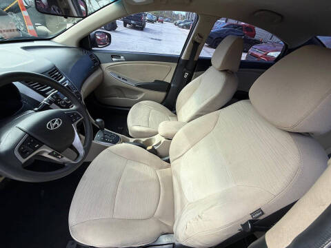 2016 Hyundai Accent SE