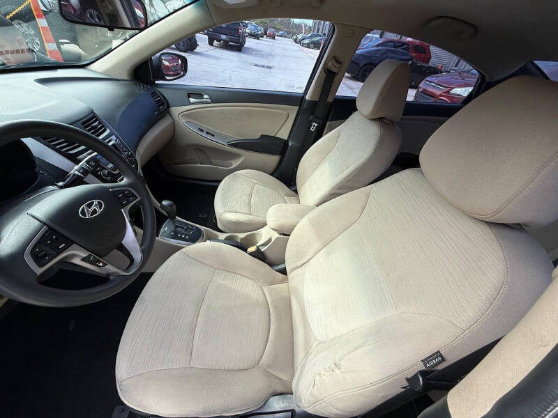 2016 Hyundai Accent SE