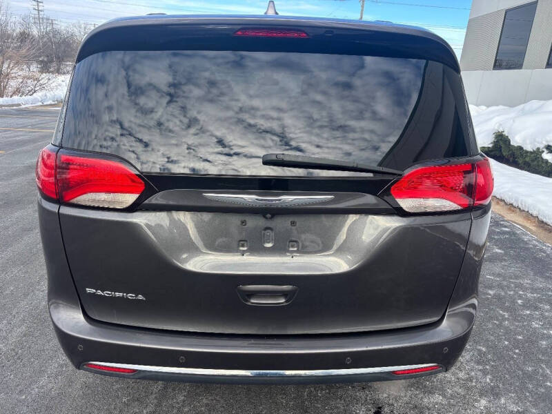 2017 Chrysler Pacifica Touring Plus