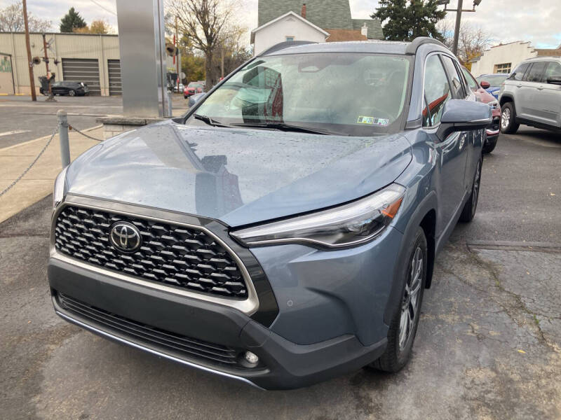 2023 Toyota Corolla Cross XLE's photo