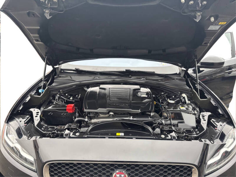 2018 Jaguar F-PACE 25t Prestige